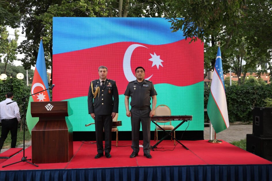 Taşkent, Azerbaycan Silahlı Kuvvetlerinin 107. yıl dönümünü kutluyor