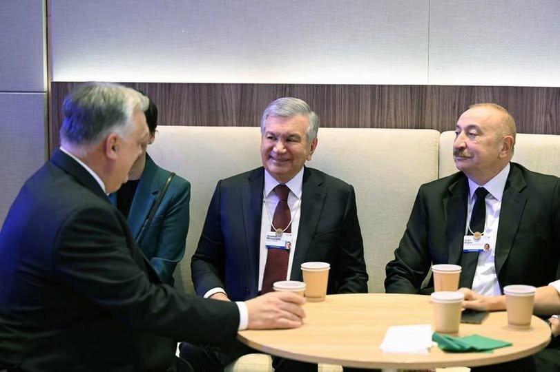 Bir Araya Geldiler...